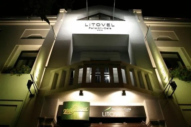Litovel מלון Komárno